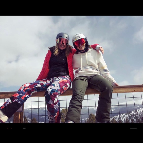 Meet your Posher, Hannah - Picture 3 of 3